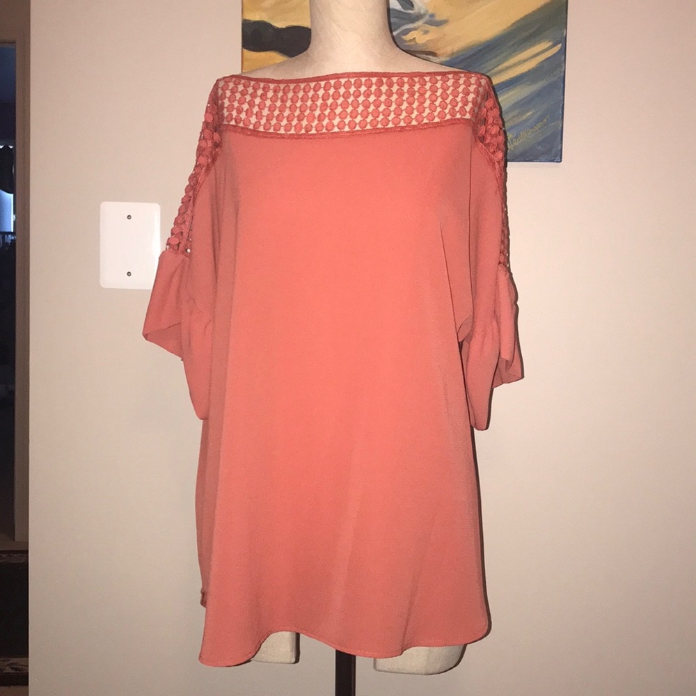 Stunning NWOT Coral Espressa USA 1x blouse